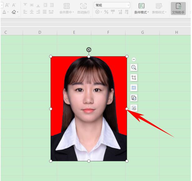 如何使用Excel修改證件照底色?