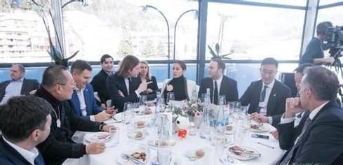 京東達沃斯飯局有什么地位