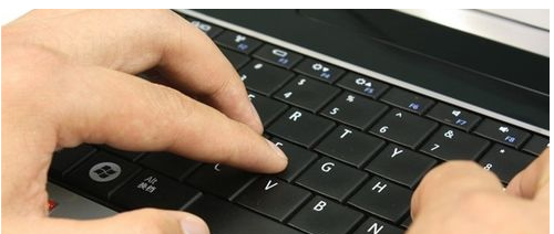 為什么搜狗拼音輸入法打不出中文？