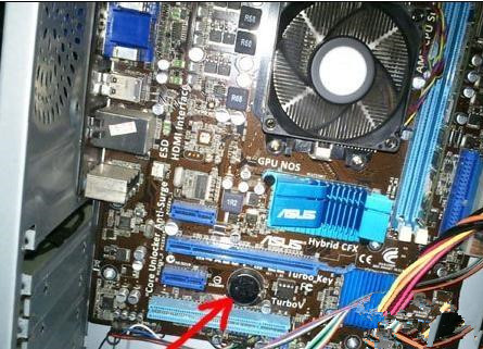 電腦開機(jī)卡在正在啟動(dòng)Windows怎么辦？