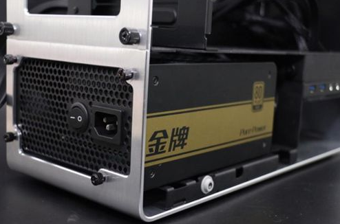 Win7旗艦版系統電腦啟動不了怎么辦？