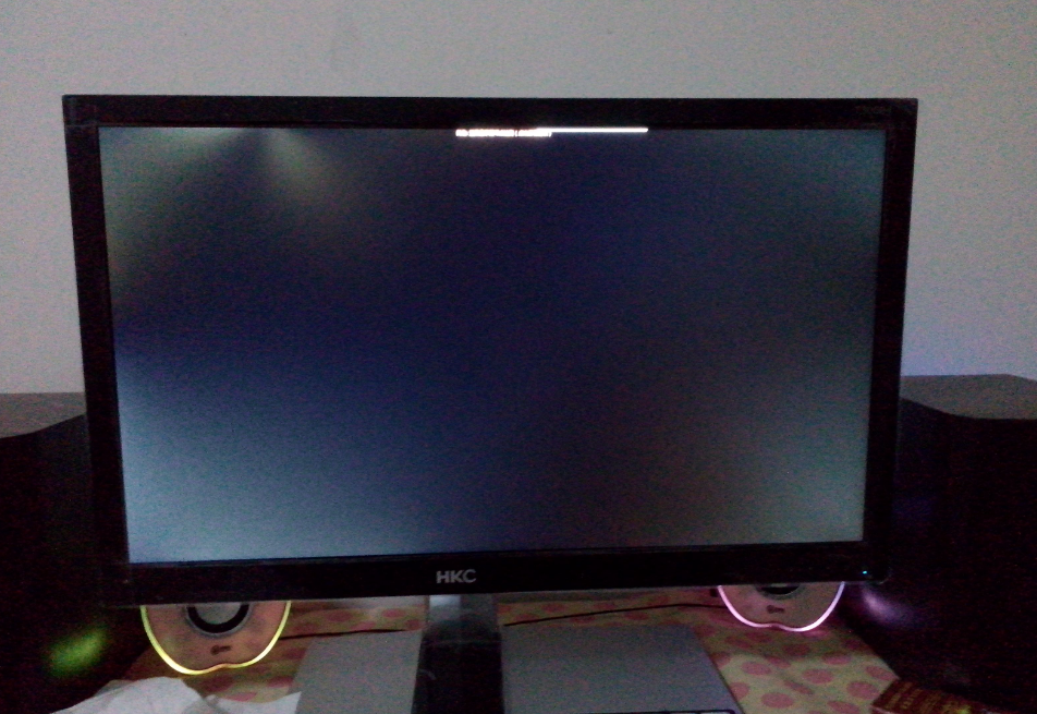 Win10專業(yè)版開機(jī)logo后黑屏怎么回事？