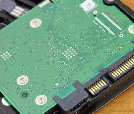 Win7旗艦版電腦開機(jī)顯示器沒反應(yīng)怎么辦？