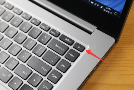 Win10電腦屏幕卡住不動了怎么辦？