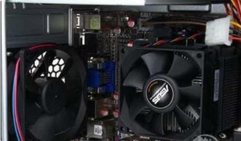 Win7旗艦版進入系統后黑屏怎么辦?