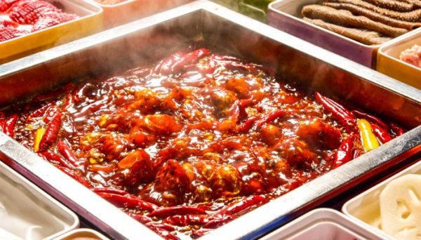 夏天吃火鍋發朋友圈的語句  夏天吃火鍋發朋友圈的語句有哪些