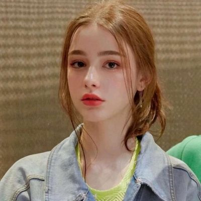 2019最新可甜可鹽的歐美氣質小姐姐微信頭像大全分享