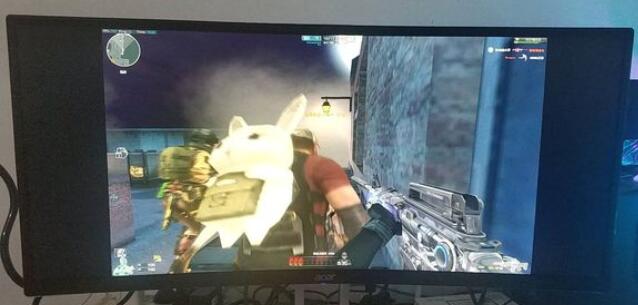 win10穿越火線全屏時兩邊黑屏解決方法