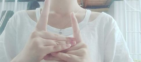 抖音愛的就是你怎么玩 抖音愛的就是你手指舞教程