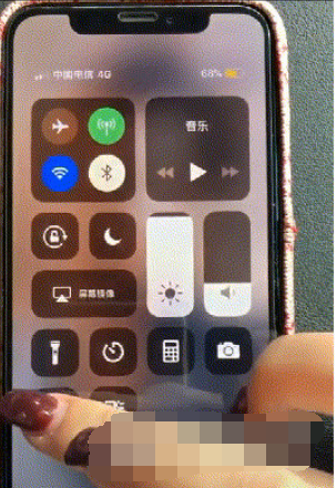 抖音跟著手指切換濾鏡怎么玩   手指劃過換濾鏡教程