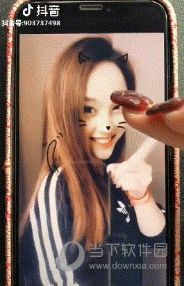 抖音跟著手指切換濾鏡怎么拍 手指劃過換濾鏡方法