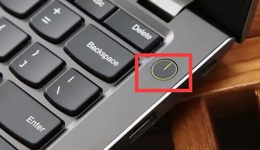 win10開機后桌面無響應 點什么都不行
