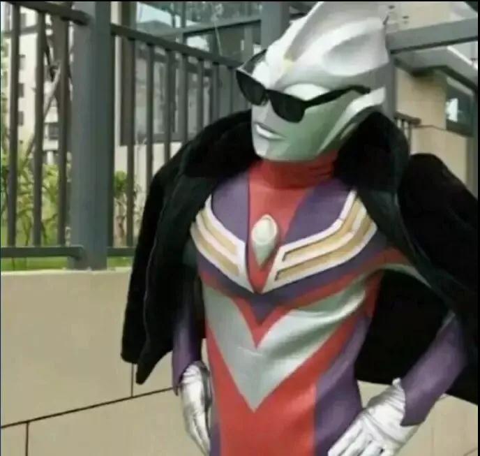 抖音奧特曼豪情在天圖片_豪情在天誰能與我爭鋒奧特曼表情包