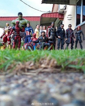 微博上怎么與手辦合影？微博上與手辦合影拍攝教程分享