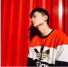 抖音我正在看著你看著你目不轉睛是什么歌?完整版歌詞分享