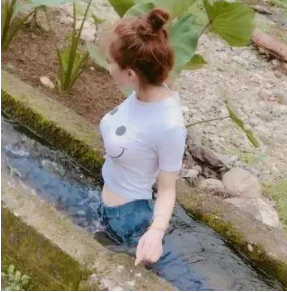抖音水溝劈叉一字馬美女是誰?水溝劈叉一字馬美女個人資料