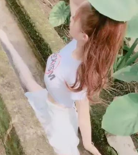 抖音水溝劈叉一字馬美女是誰?水溝劈叉一字馬美女個人資料