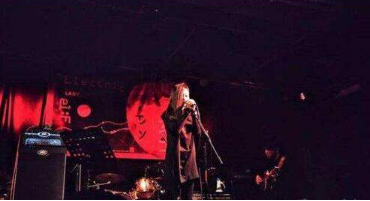 抖音寂寞的星光寂寞的行囊是什么歌?完整版歌詞一覽