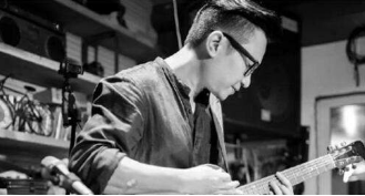 抖音誰在樹下睡著咯輕風偷走了他的酒是什么歌?完整版歌詞分享