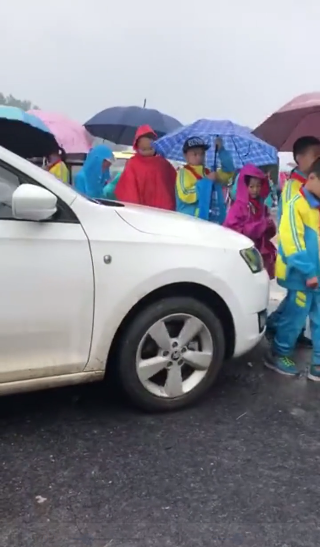 抖音魯R15V76是什么梗_抖音魯R15V76車牌是什么意思