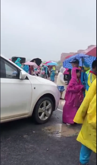 抖音魯R15V76是什么梗_抖音魯R15V76車牌是什么意思