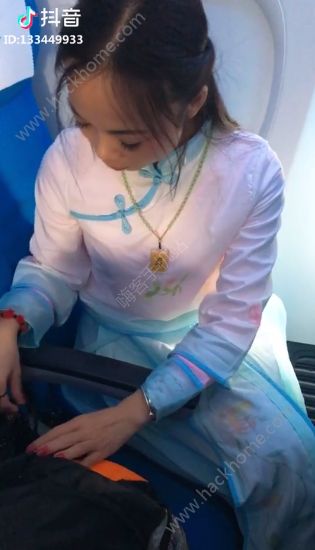 你一點一點慢慢靠近我是什么歌?你一點一點慢慢靠近我抖音歌曲