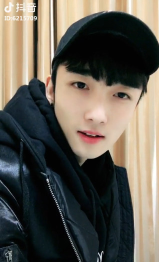 抖音李嘟嘟真名叫什么 李嘟嘟個人資料分享