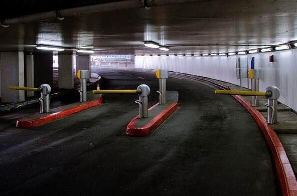 微信“無(wú)感支付”停車亮相深圳機(jī)場(chǎng) 進(jìn)出停車時(shí)間縮短了80%