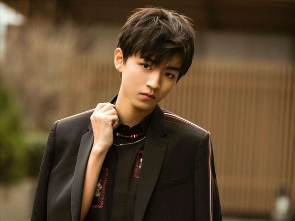 抖音曾經的小小少年表情包高清無水印圖片分享【多圖】