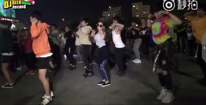 抖音泰國魔性舞蹈歌曲叫什么?抖音泰式蹦迪背景音樂分享