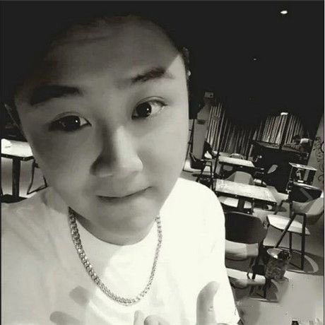 抖音我是個走心的小賣家是什么歌？誰唱的