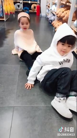 抖音親親你的耳朵是什么歌？抖音親親你的耳朵撒浪嘿呦歌曲分享