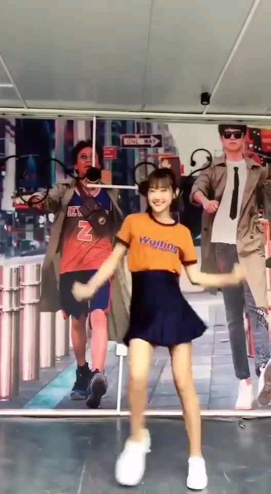 抖音代古拉k甩臀舞動態壁紙設置方法【多圖】