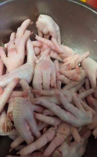 抖音網(wǎng)紅雞爪圖文教程_抖音檸檬雞爪做法介紹