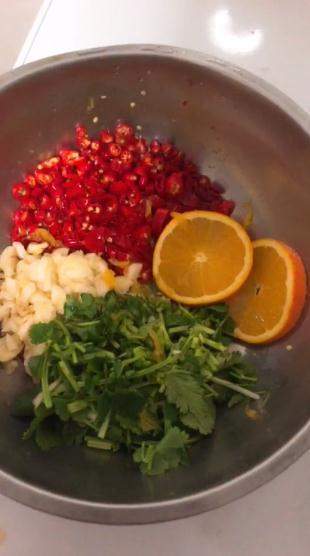 抖音網(wǎng)紅雞爪圖文教程_抖音檸檬雞爪做法介紹