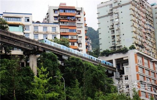 抖音重慶穿樓輕軌在哪里 重慶穿樓輕軌是幾號線