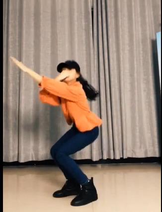 抖音電擺舞BGM詳細(xì)介紹及舞蹈教程分享