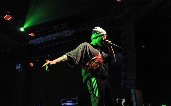 抖音只想把你裝進我心里是什么歌？只想把你裝進我心里完整版歌詞介紹