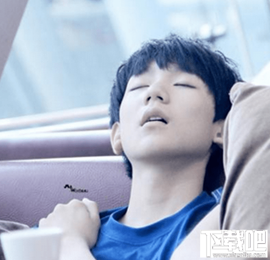 香蕉聊天app你還年輕嗎游戲怎么玩